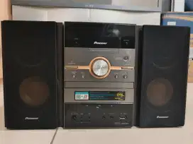 Pioneer DVD player set karaoke
