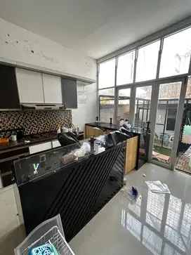 JUAL CEPAT BUTUH! Meja Cafe Meja Kasir