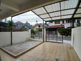 Disewakan rumah di komplek bona indah lebak bulus dibawah 100 juta