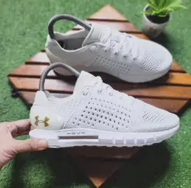 Sepatu under armour sz 37.5