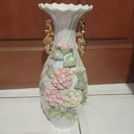 Vas Bunga Keramik