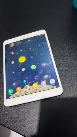Di jual satu unit tablet samsung 1 inchi
