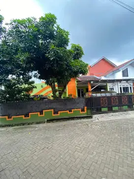Di Jual Rumah hook plus kios Medang lestari -Gading Serpong