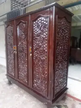 Lemari ukir antik jati 3 pintu bekas dah melamin