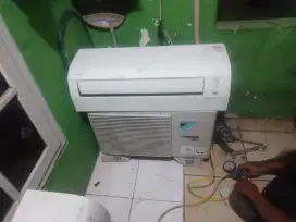 Daikin inverter 1/2pk ful ory bergaransi