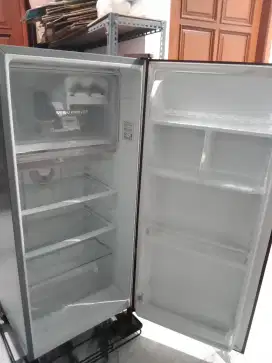 KULKAS POLYTRON JUMBO