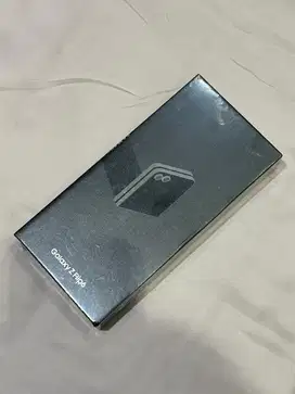 Samsung Galaxy Z Flip6 12/256GB (BARU)