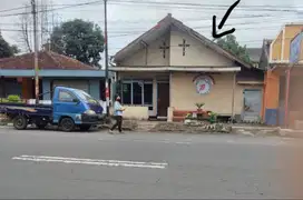 Dijual tanah strategis di pinggir Jalan Raya Sugeng Jeroni Kotamadya Y