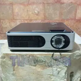 Proyektor Toshiba TLP X2500