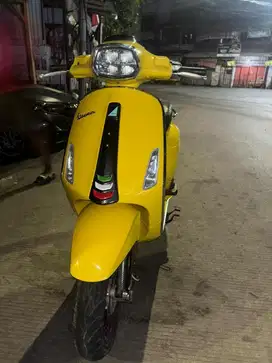 DIJUAL VESPA MATIC SPRINT 2021 IGET ABS