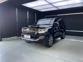 TOYOTA LAND CRUISER VXR 2OO 4.5 V8 DIESEL 2O19 AT HITAM 4x4 ATPM