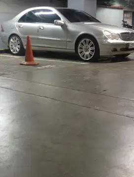 Mercedes-Benz C240 2004 Bensin