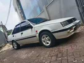 Mitsubishi LANCER FIORE tahun 1988