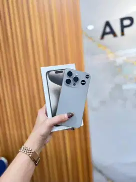 iPhone 15 128 Natural Titanium iBox ( BH 89%)