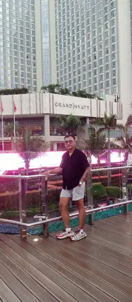 MENCARI PEKERJAAN SUPIR PRIBADI/PENGAWAL PRIBADI