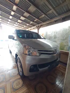XENIA R DELUXE MATIC 2012