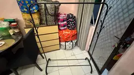 Gantungan baju/jemuran baju