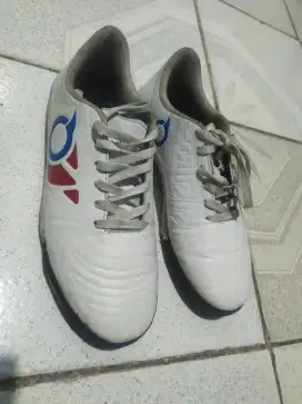 Sepatu Ortuseight Running Futsal