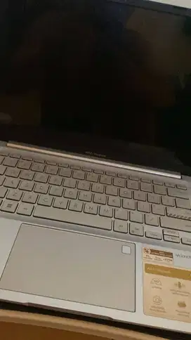 asus vivobook m14 AMD Ryzen 4 Ram 8