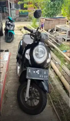 SCOOPY KEYLESS 2022