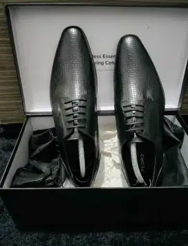 Sepatu Pantofel Pedro Pria Original Size 43