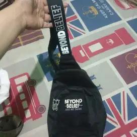 Tas keren pria warna hitam