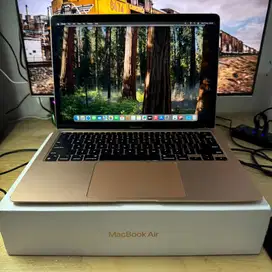 Macbook Air M1 13 inch 2022 8/512 Normal Rose Gold