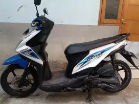 Honda beat fi 2016 putih