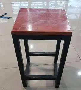 Kursi Besi Dudukan Kayu 30x30x50cm Desain Minimalis dan Kuat