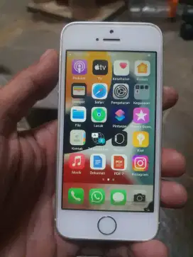 Iphone SE generasi pertama 32gb
