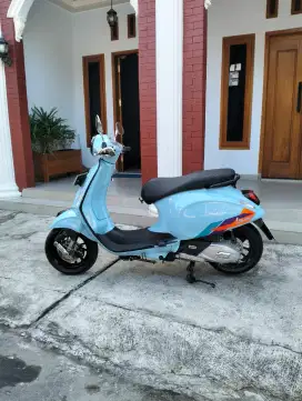 Primavera S 2023 plat AE