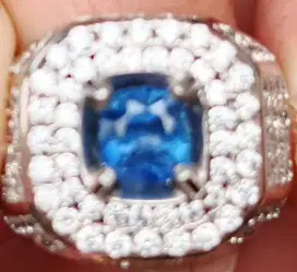 Natural Blue Safir CushionCut