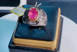 Dijual batu permata Ruby