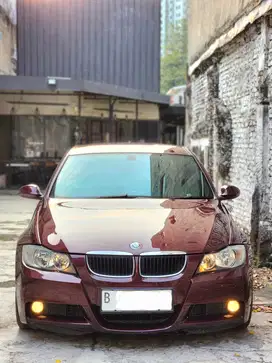 BMW 320i 2008 Bensin
