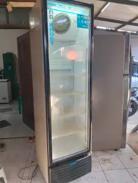 Showcase STEKO JUMBO 300 Liter