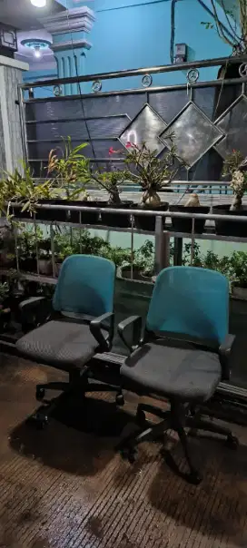 Kursi kantor informa