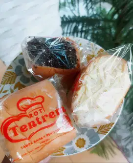 Roti Gulung Meses, Keju, Abon