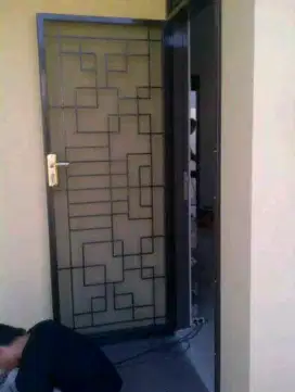 Pintu teralis super awet