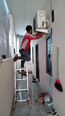 PEMBERSIHAN AC RUTIN, CUCI AC, BONGKAR PASANG AC BERGARANSI