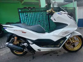 HONDA PCX 2024 LIKE NEW