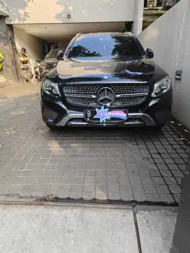 Mercedes Benz GLC 250 tahun 2015 Hitam