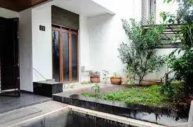 Rumah Batununggal Jelita Bandung 2lt minimalis, semi furnished