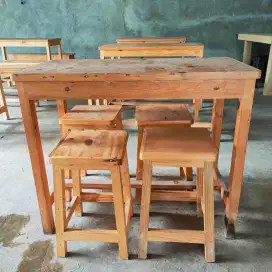 Meja dan Kursi Untuk Usaha