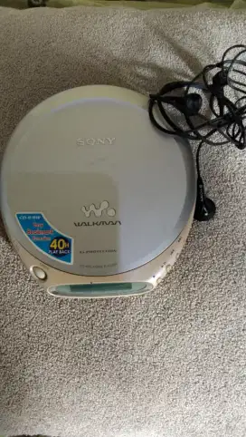 Discman Sony kondisi normal