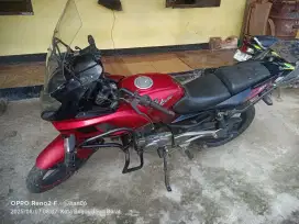 Bajaj Pulsar p220