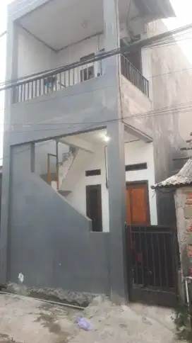 Rumah petak di kontrakan di sewakan dekat uki cawang halim cipinang