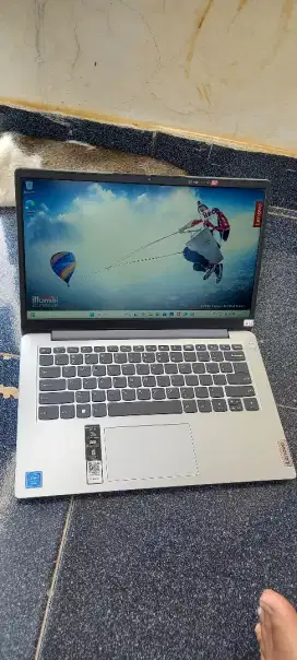 Laptop lenovo ideapad slim1i