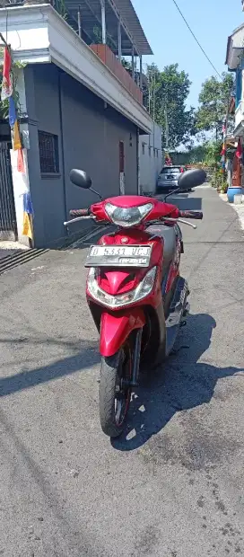 Yamaha Mio Maroon 2010