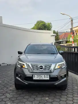 Low km 22rb nissan terra like new
