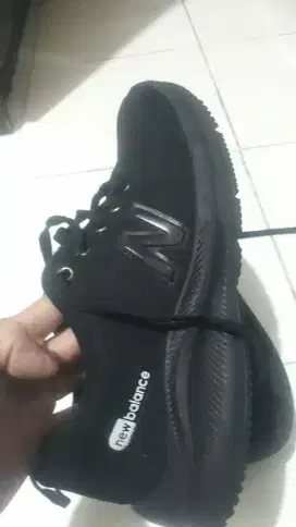 Sepatu NB size 40 original ringan parah wrna masih pekat banget